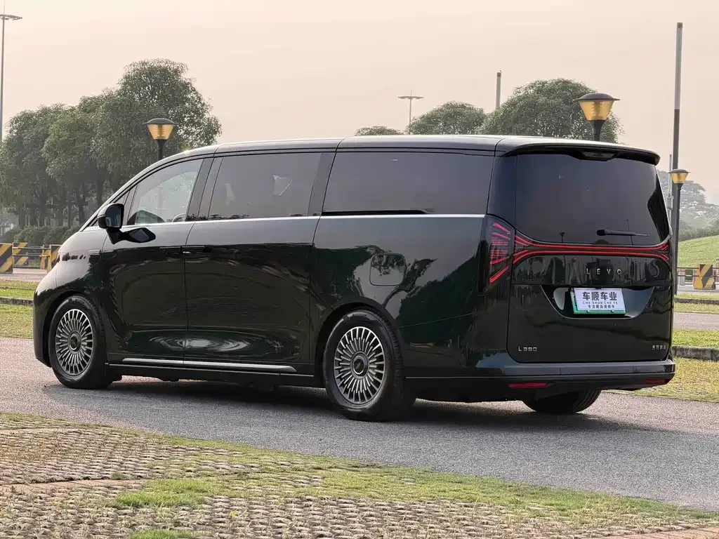 Geely Yizhen L380 2025 из CN, фото 4