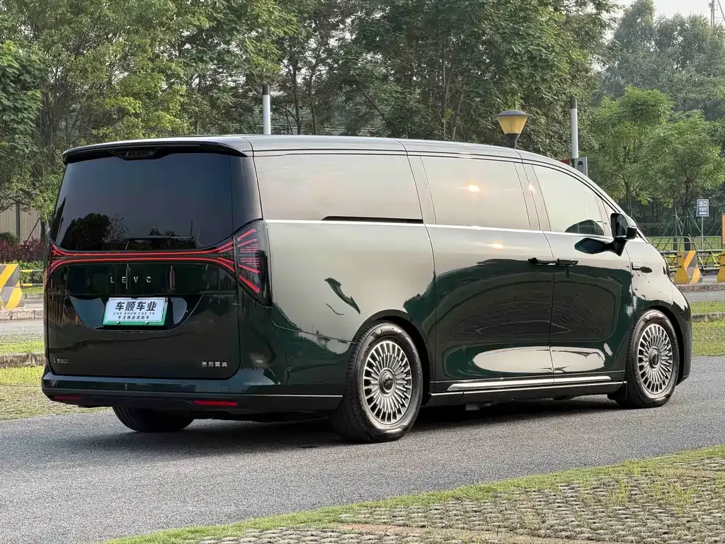Geely Yizhen L380 2025 из CN, фото 6