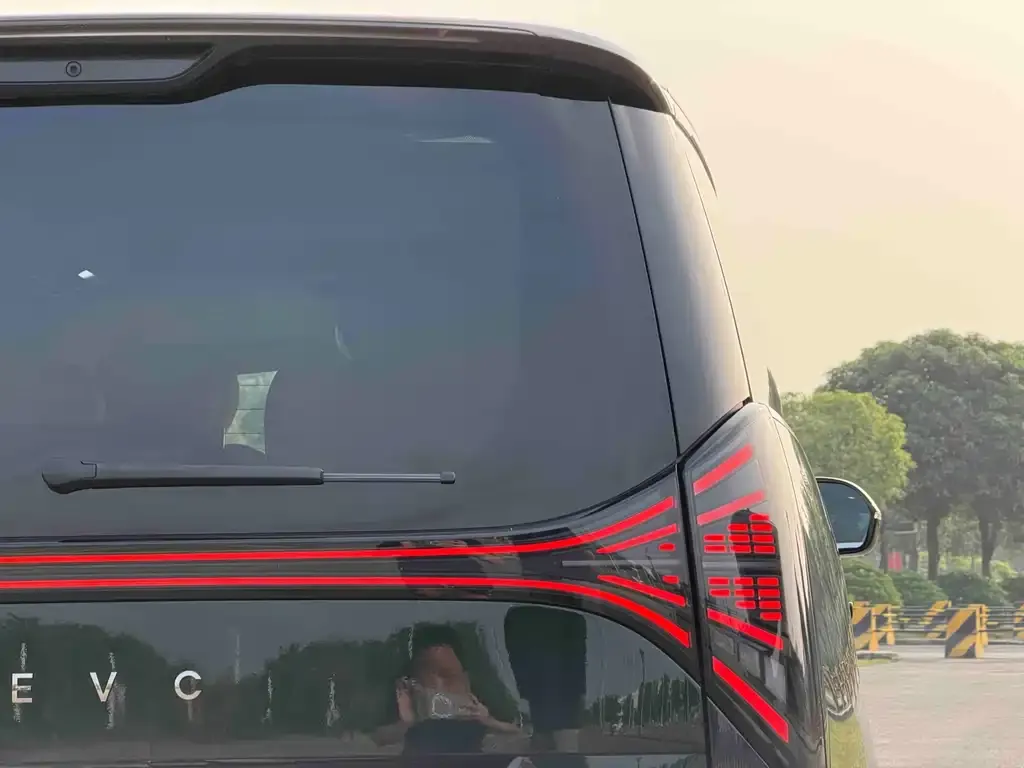 Geely Yizhen L380 2025 из CN, фото 3