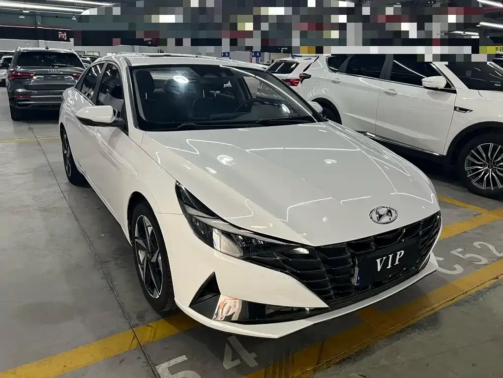 Hyundai Elantra — фото 9
