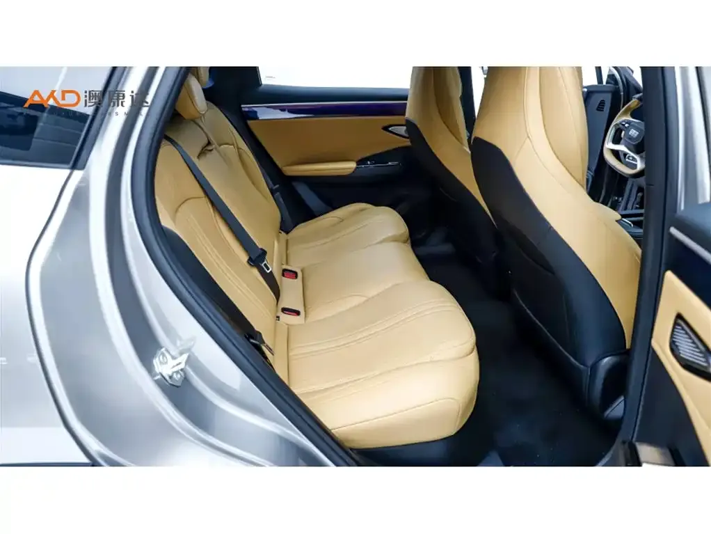 Geely Galaxy L7 — фото 4