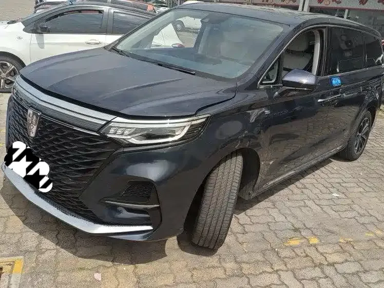Roewe iMAX8