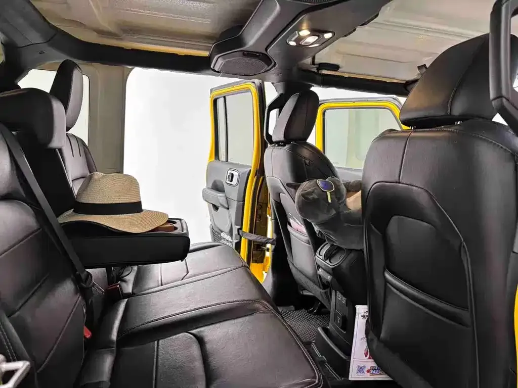 Jeep Wrangler PHEV 2021 из CN, фото 6