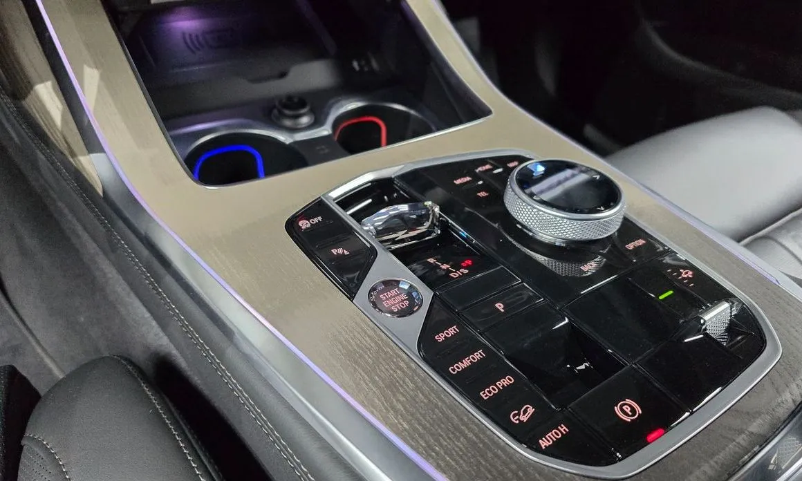 BMW X7 2025 из KR, фото 8