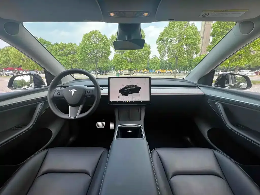 Tesla Model Y — фото 8