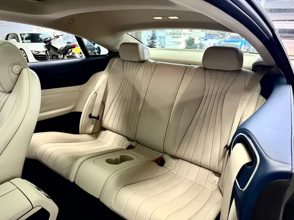 Mercedes-Benz E-Class (Import) — фото 5