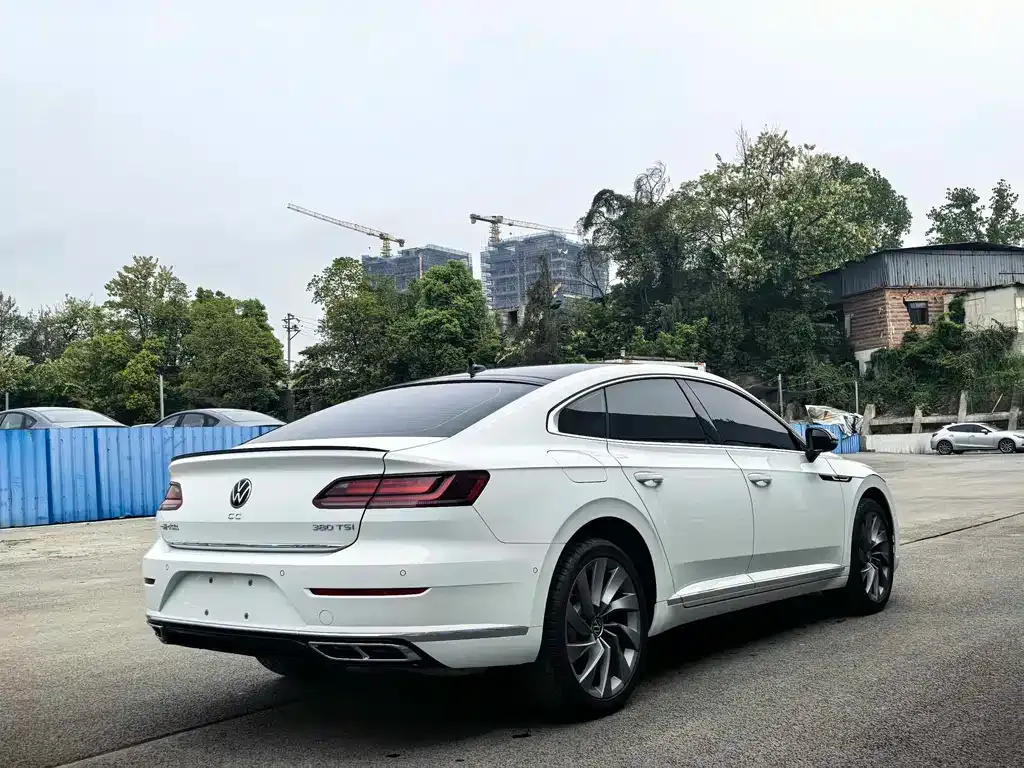 Volkswagen CC — фото 9