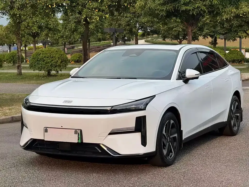 Geely Galaxy L6