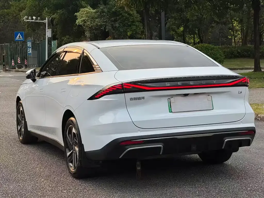 Geely Galaxy L6 2024 из CN, фото 9