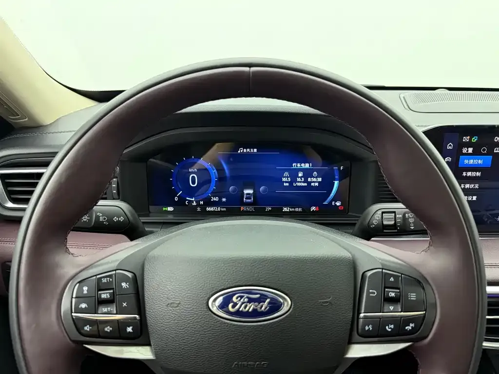 Ford Explorer 2023 из CN, фото 6