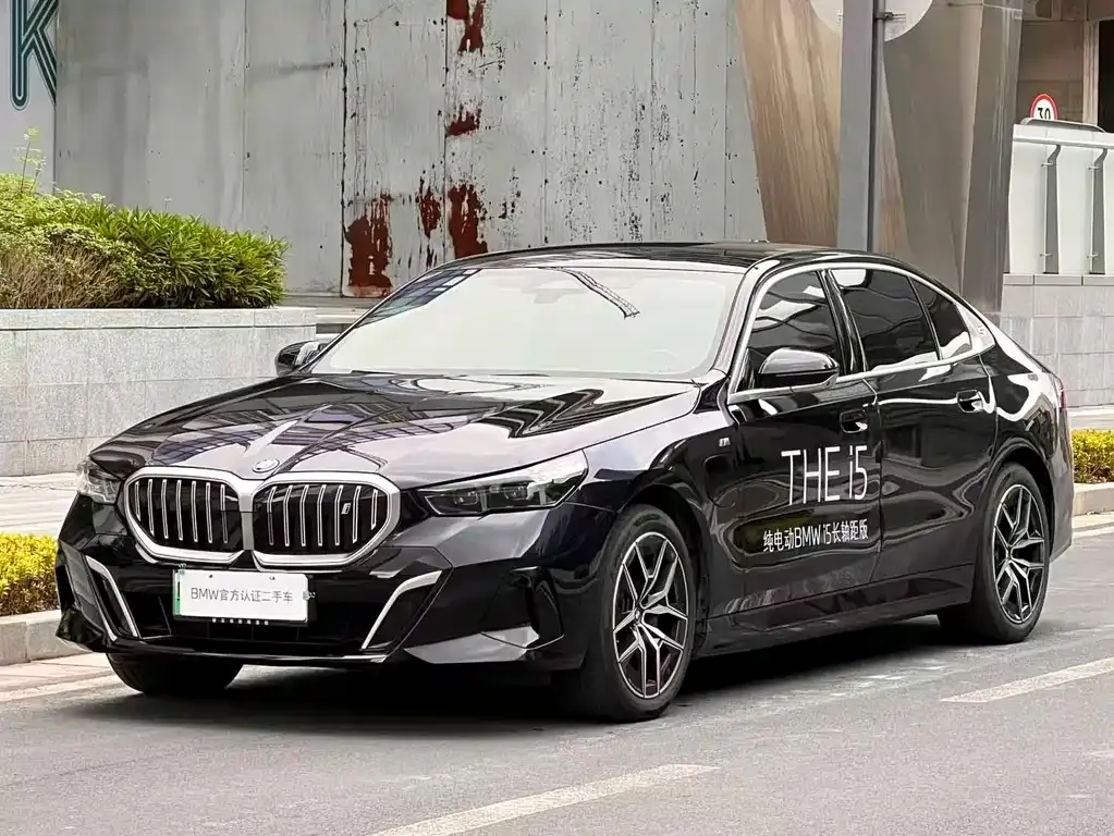 BMW i5