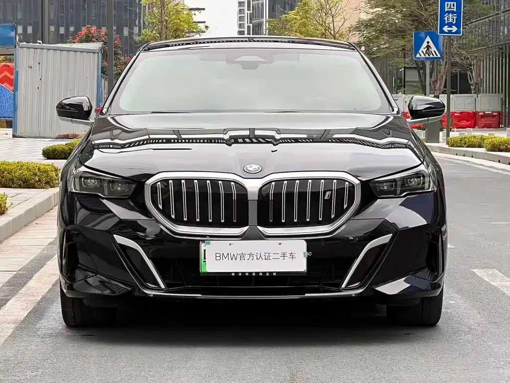 BMW i5 2025 из CN, фото 2
