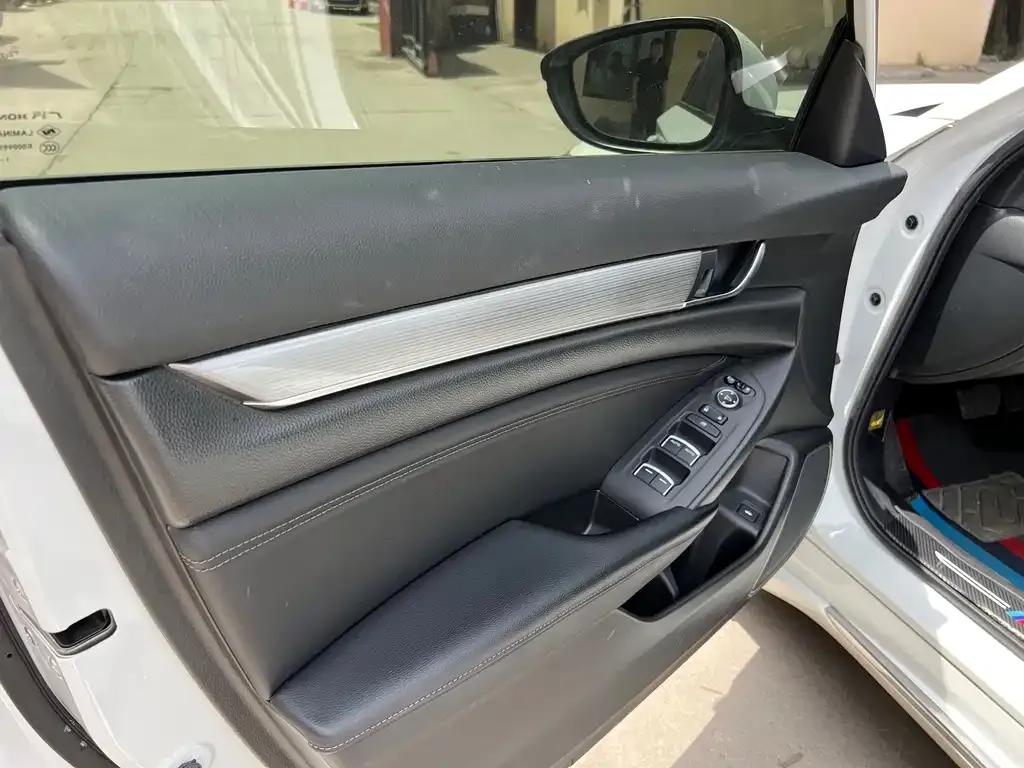 Honda Accord — фото 2