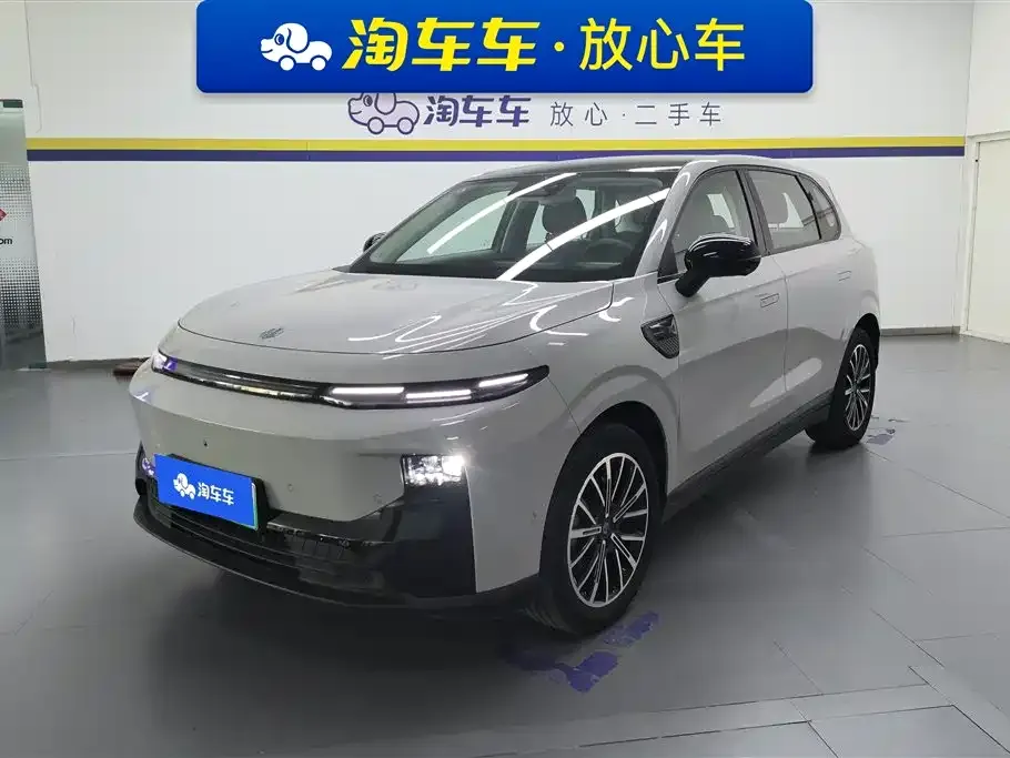 Leapmotor B10