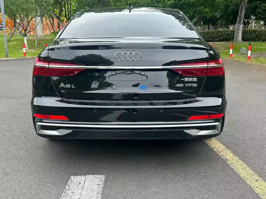 Audi A6L — фото 6