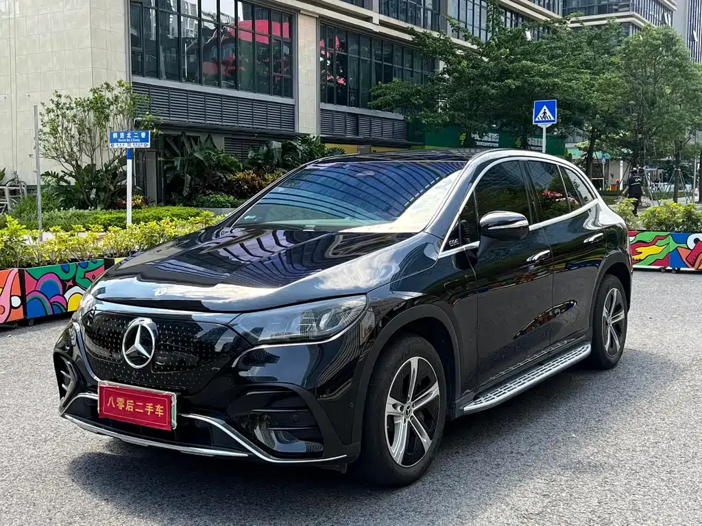Mercedes-Benz EQE SUV