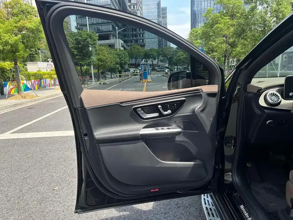 Mercedes-Benz EQE SUV 2024 из CN, фото 6