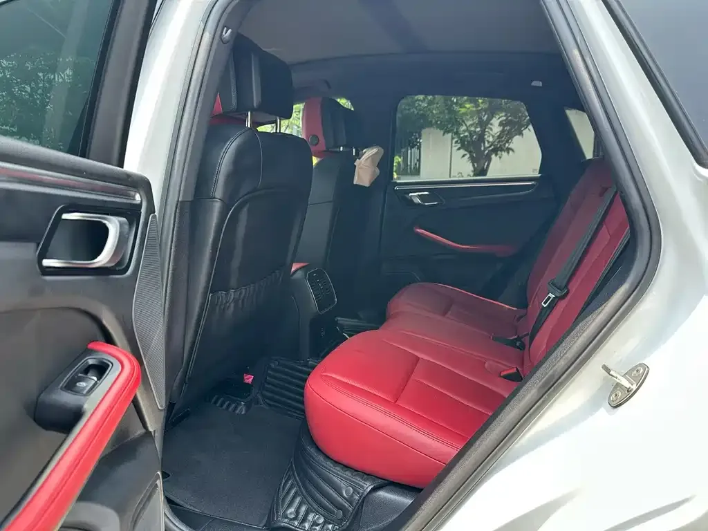 Porsche Macan 2021 из CN, фото 2