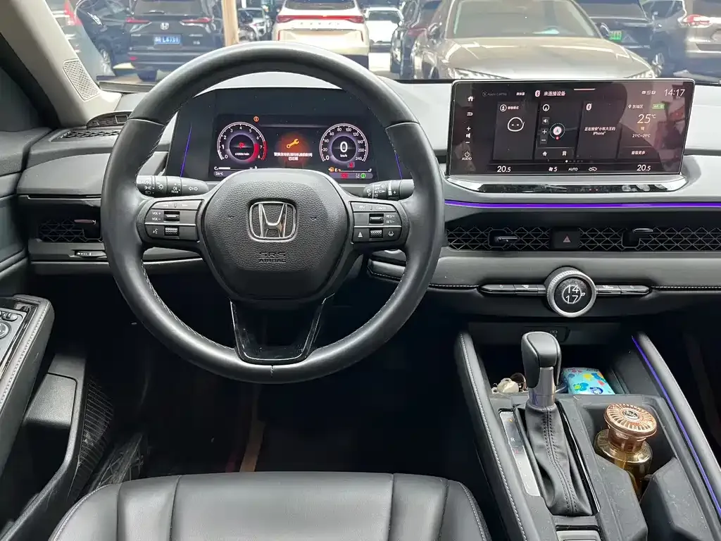 Honda Accord — фото 9
