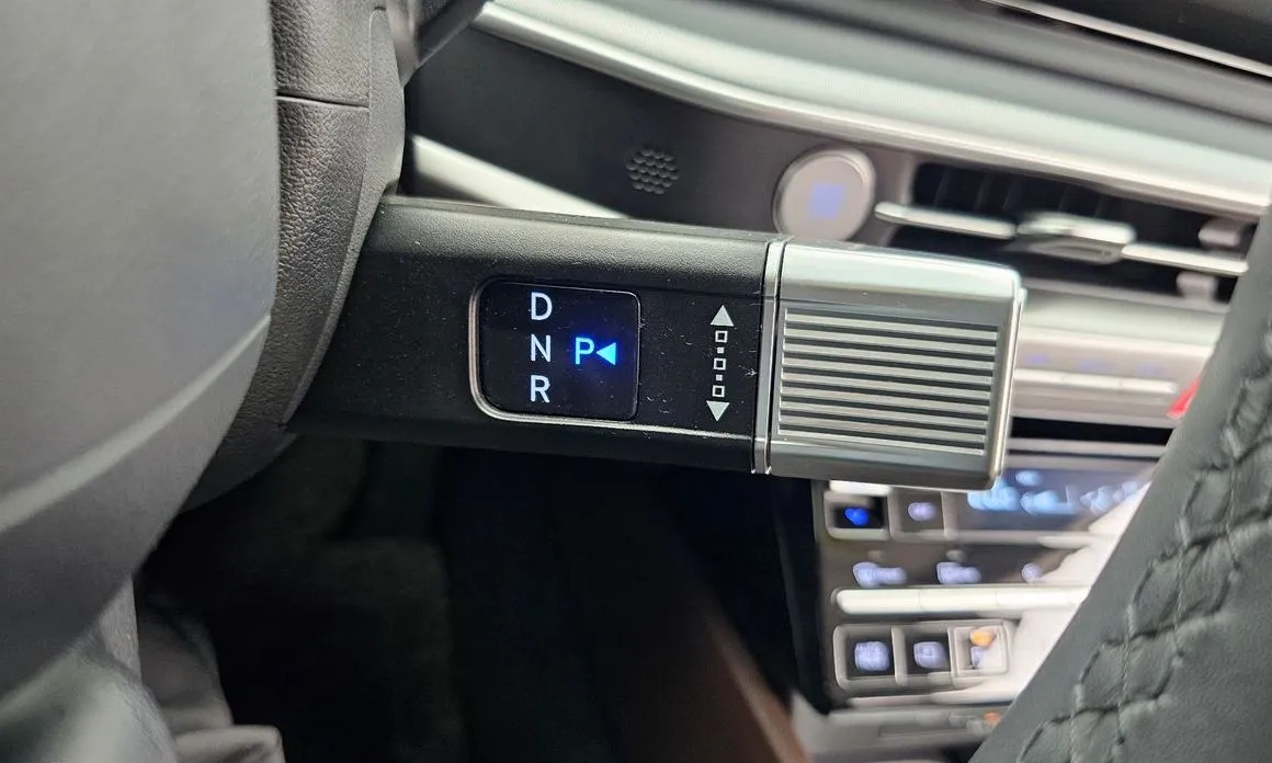 Hyundai Grandeur 2023 из KR, фото 8