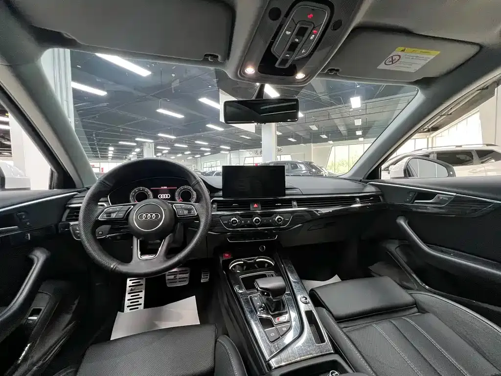 Audi A4L 2021 из CN, фото 9