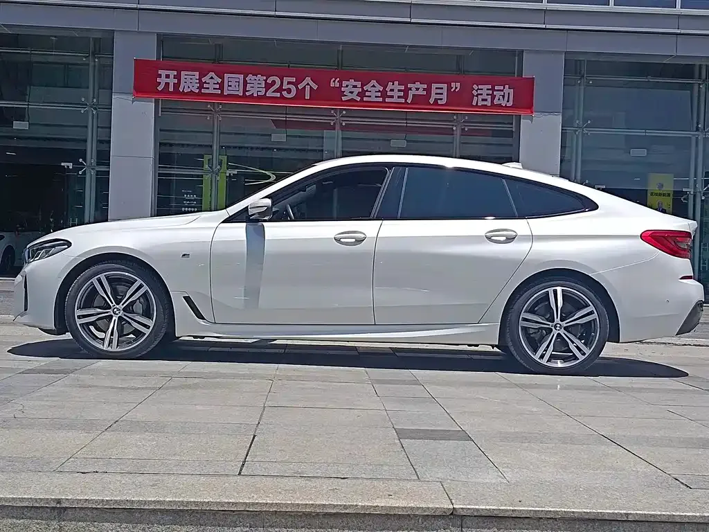 BMW 6 Series GT — фото 8
