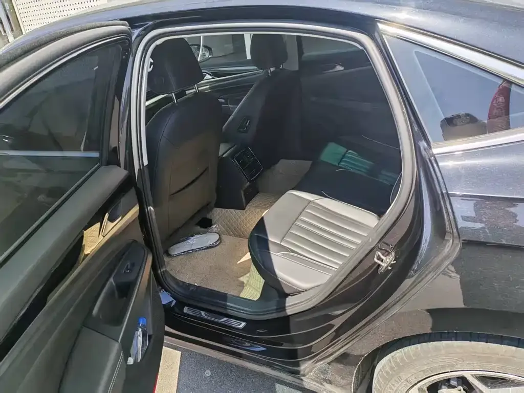 Volkswagen Passat — фото 6