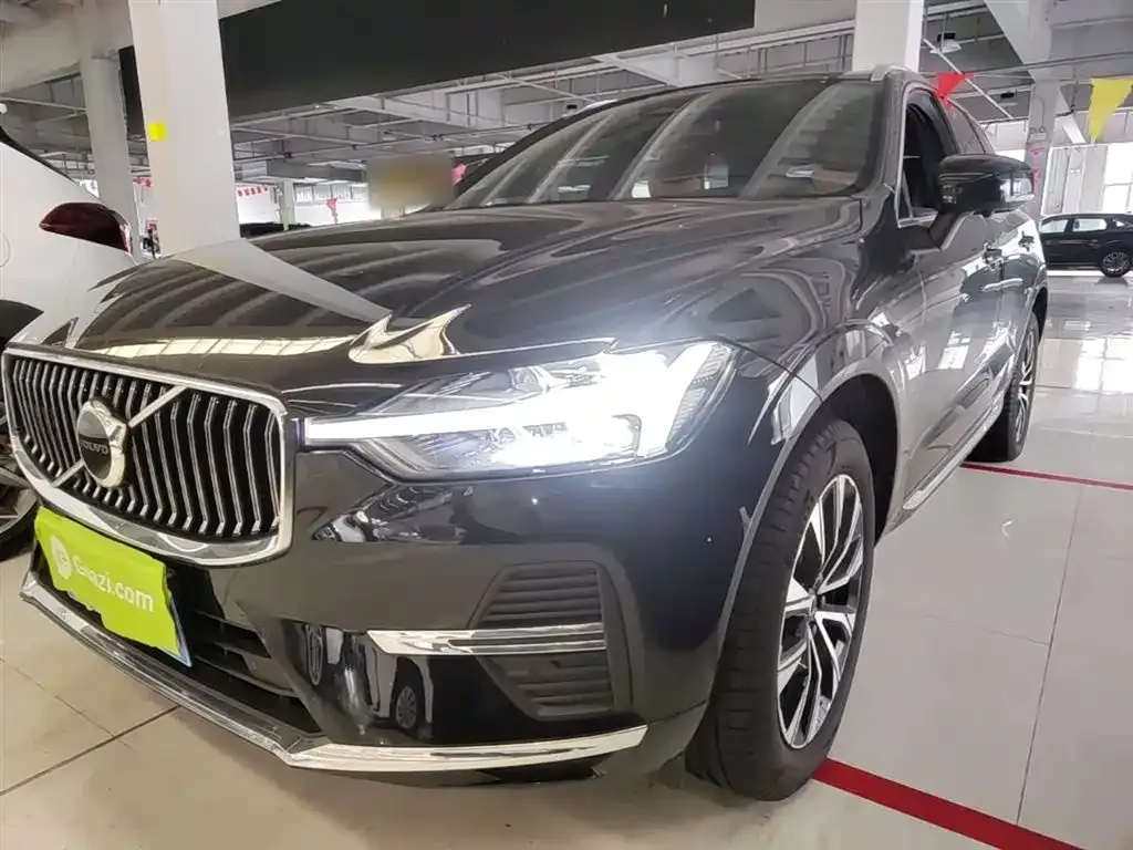Volvo XC60 — фото 10