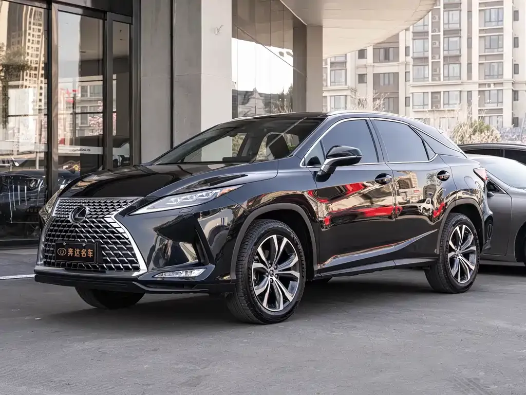 Lexus RX — фото 1