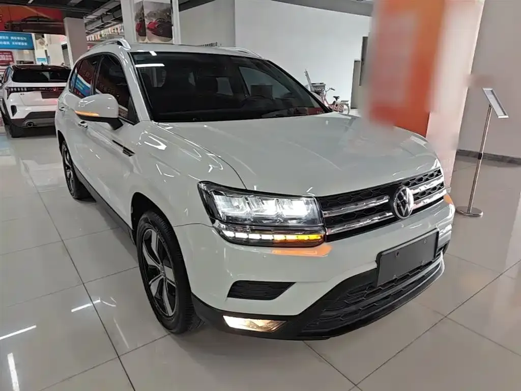 Volkswagen Tharu — фото 5