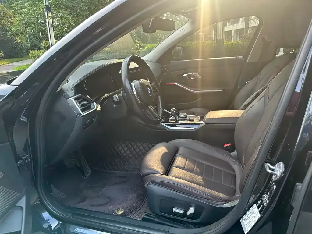 BMW 3 Series 2021 из CN, фото 7
