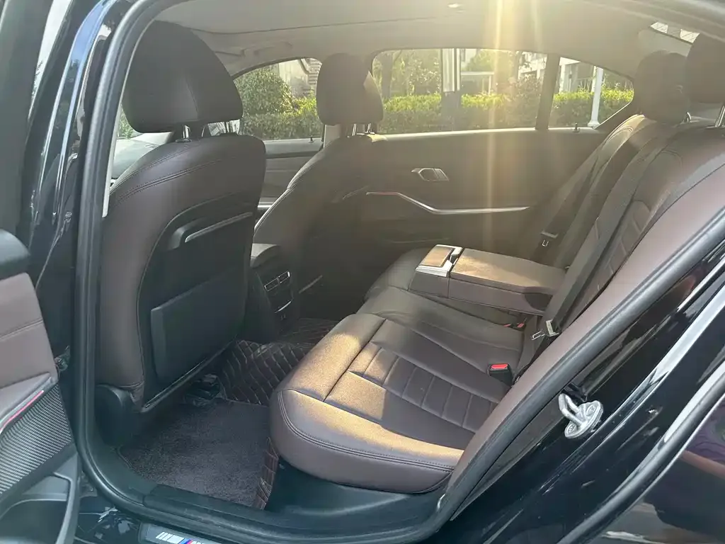 BMW 3 Series 2021 из CN, фото 6