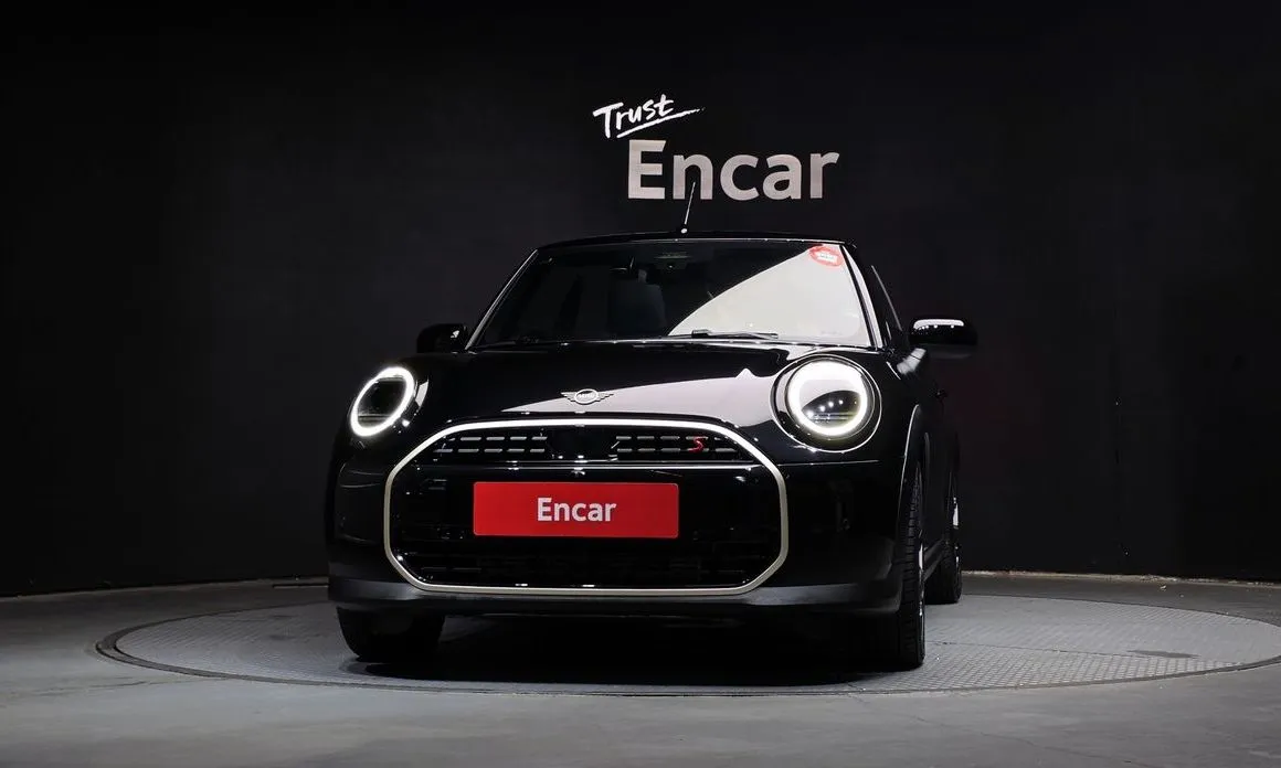 Mini Cooper Convertible 2026 из KR, фото 3