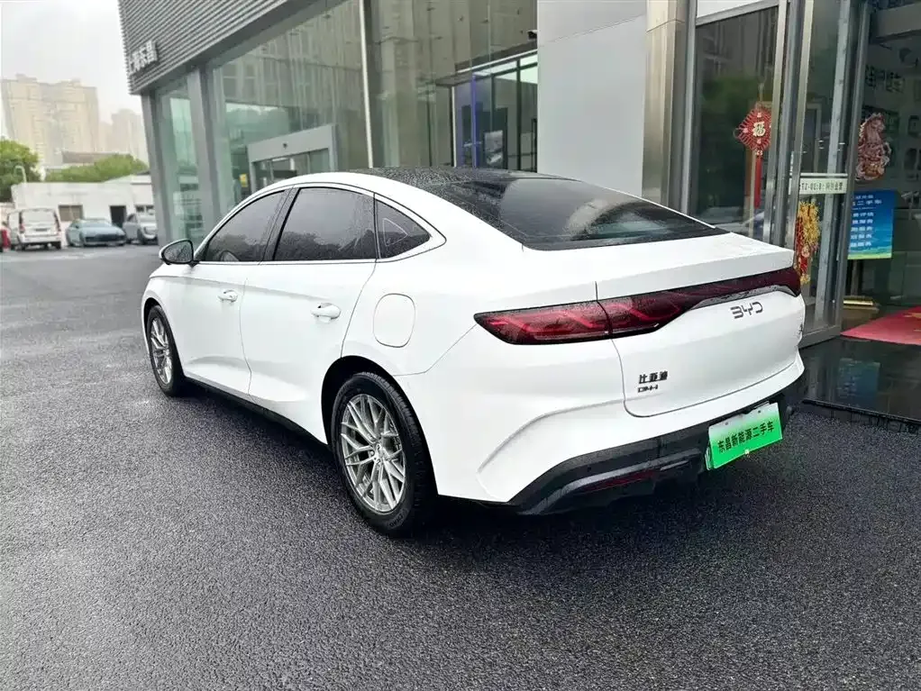 BYD Qin L — фото 8