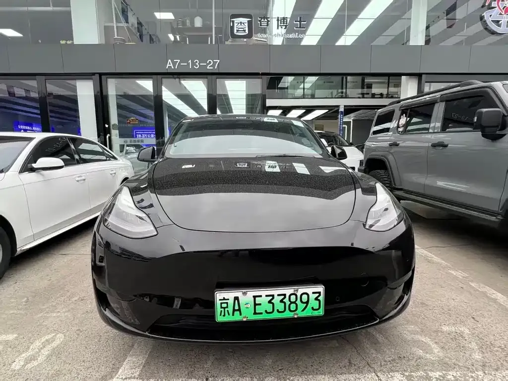 Tesla Model Y — фото 8