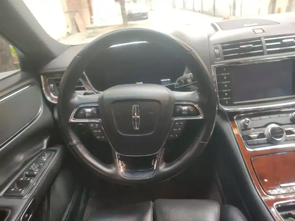 Lincoln Continental 2021 из CN, фото 4
