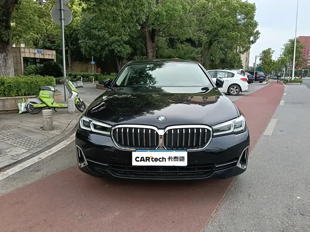 BMW 5 Series — фото 10