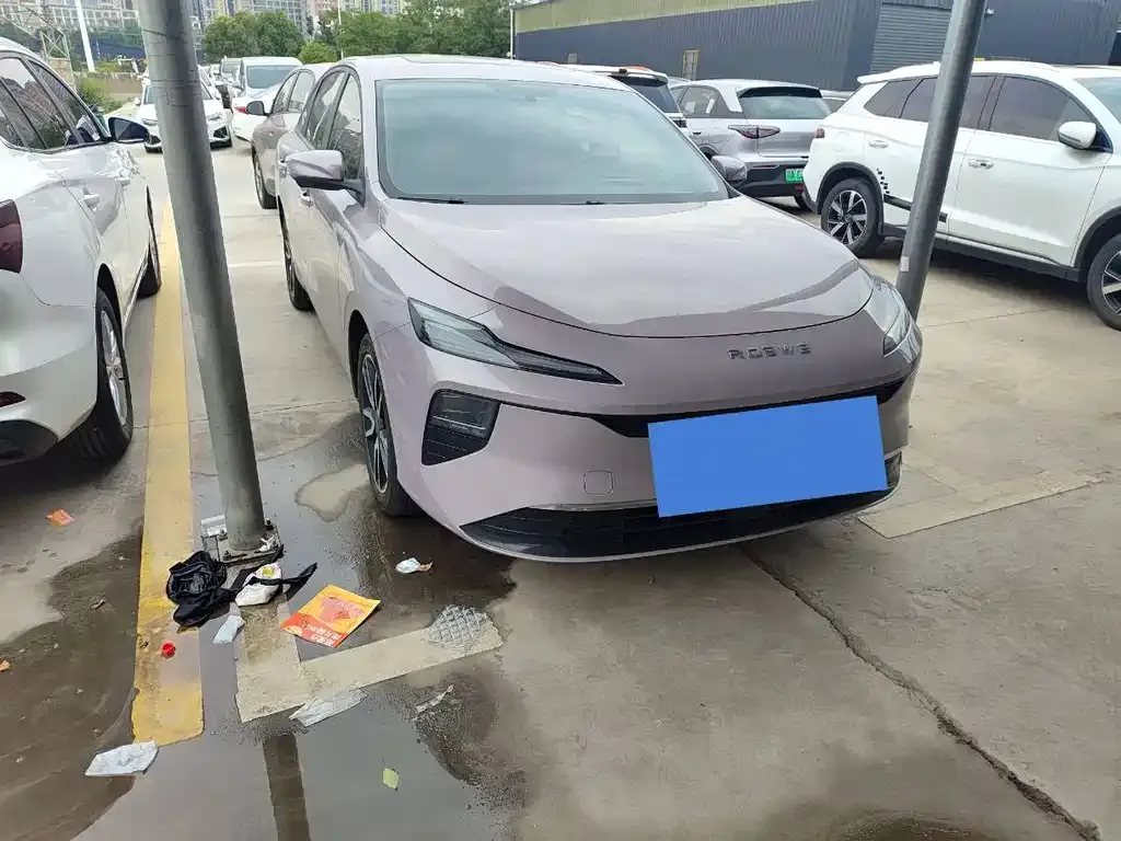 Roewe D6