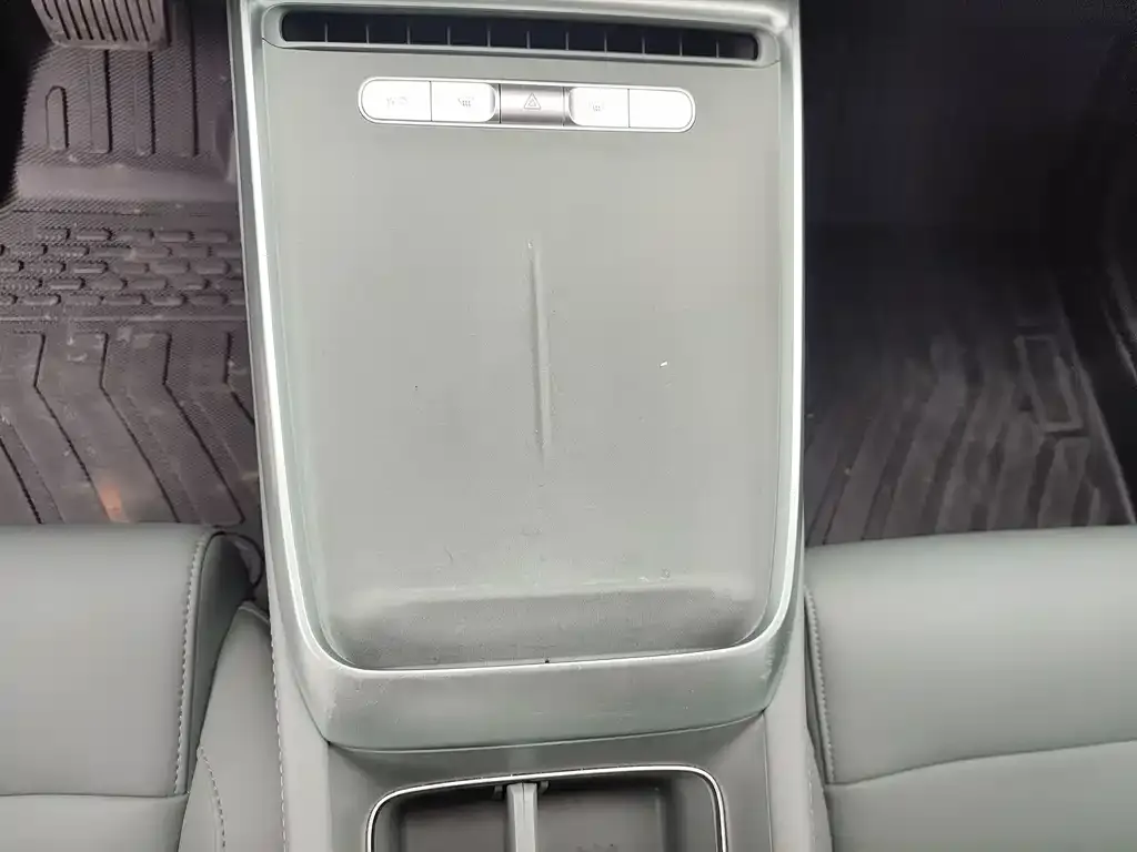 Roewe D6 2025 из CN, фото 7