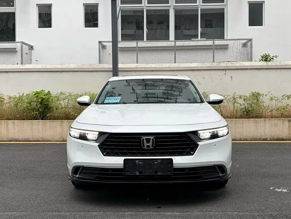 Honda Accord — фото 8