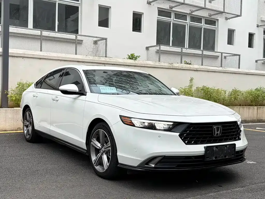 Honda Accord — фото 4