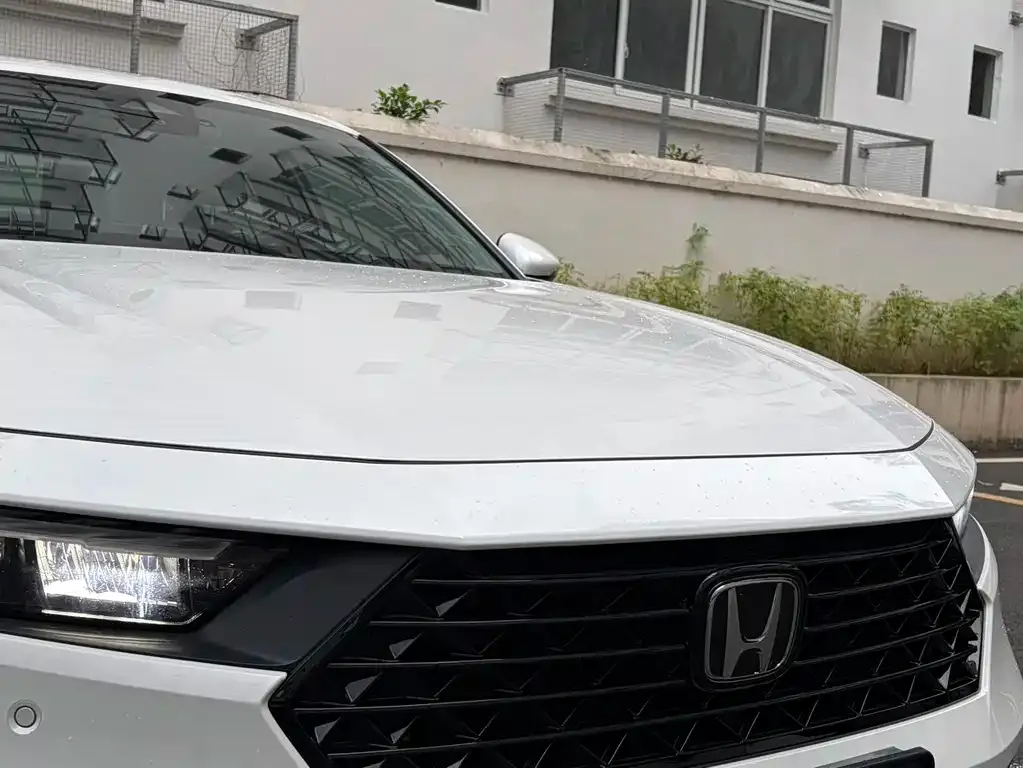 Honda Accord — фото 7