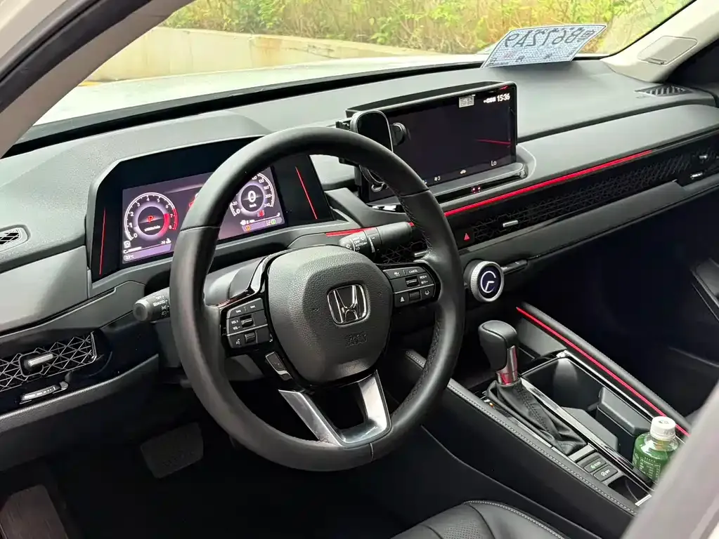 Honda Accord — фото 9