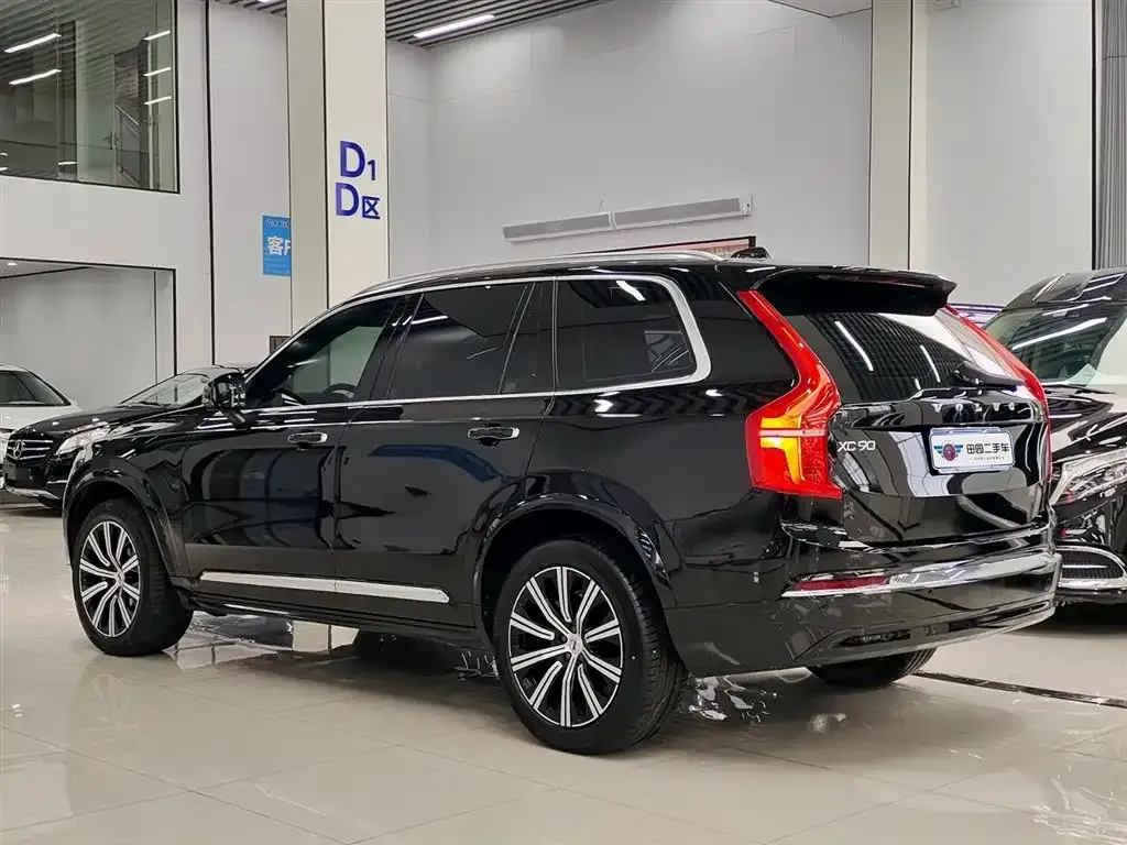 Volvo XC90 — фото 2