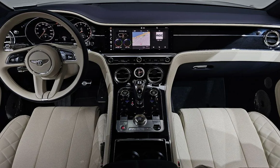 Bentley Continental 2022 из KR, фото 9
