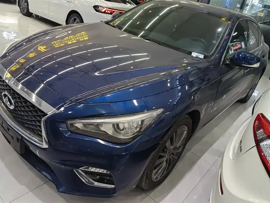 Infiniti Q50L