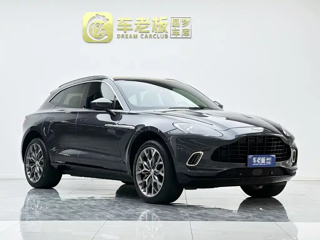 Aston Martin DBX — фото 7