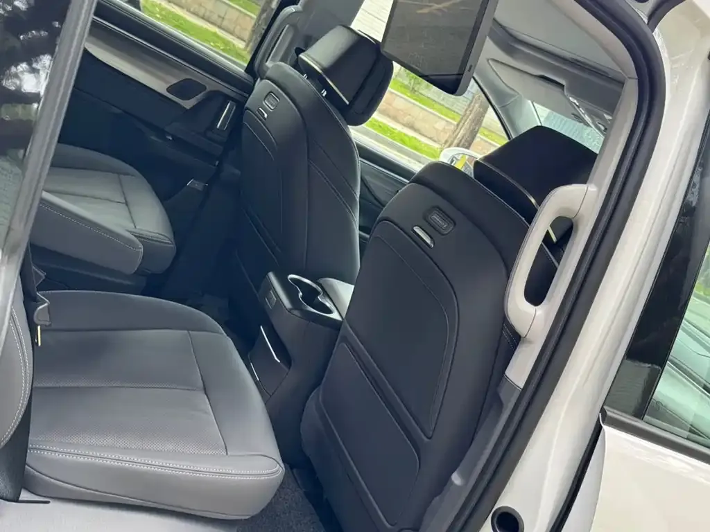 Buick GL8 Hybrid — фото 7