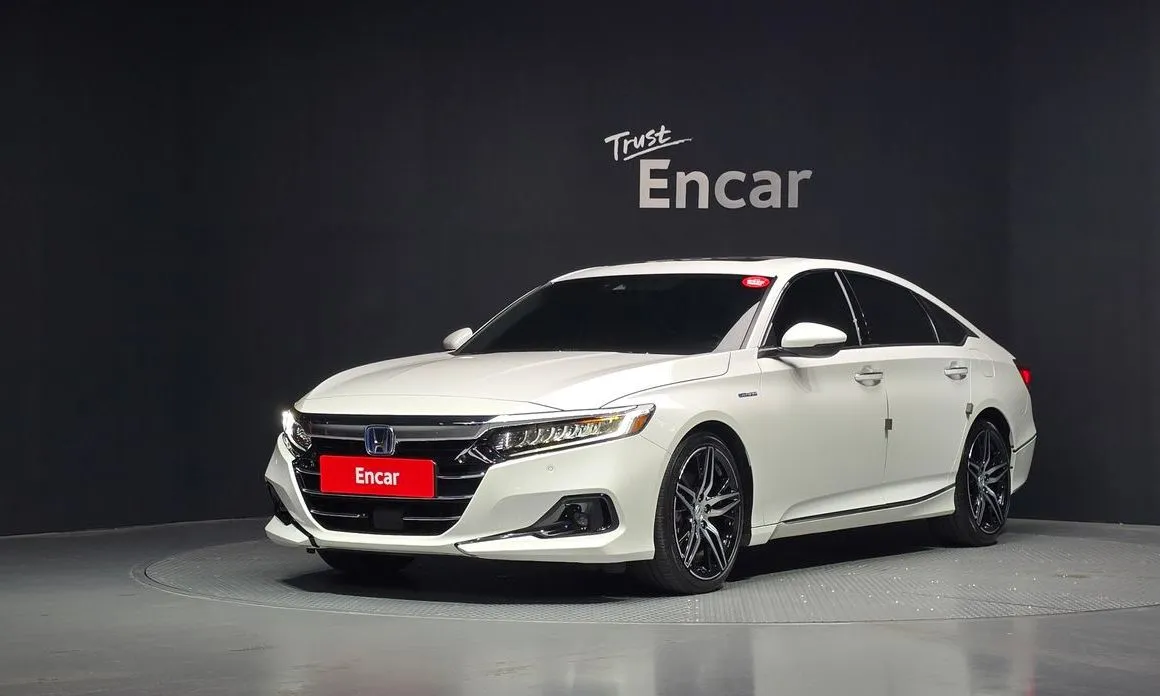 Honda Accord — фото 1