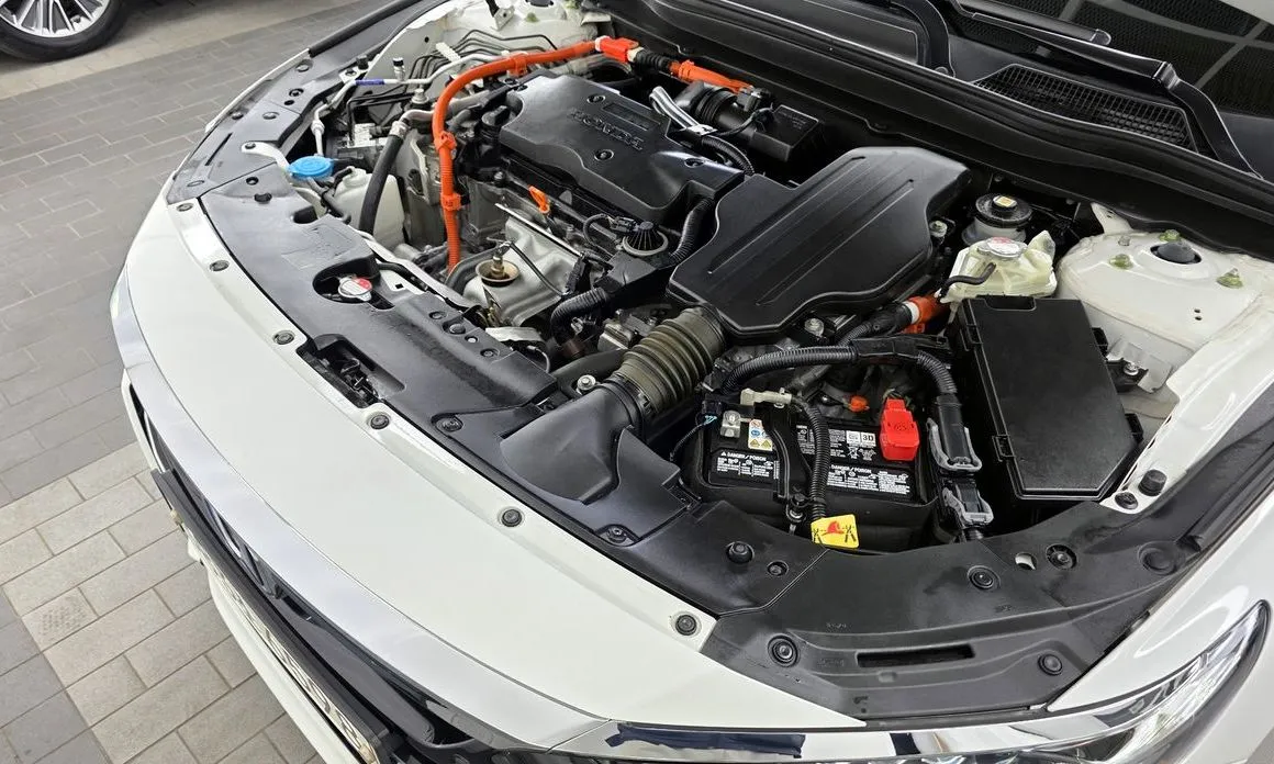 Honda Accord — фото 10